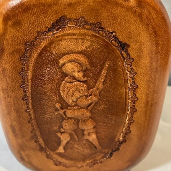 Leather Covered Decanter Made in Italy For‎ Decor Only - Picture 2 of 8